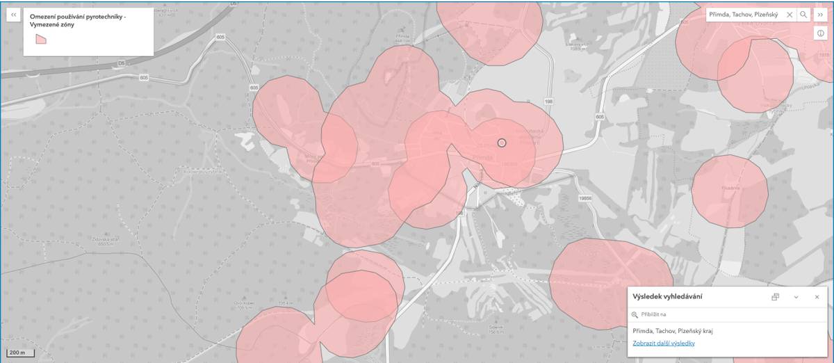 Od 1. prosince 2025 platí novela zákona o pyrotechnice, která výrazně zpřísňuje podmínky pro prodej a používání zábavní pyrotechniky. Cílem změn je zvýšit bezpečnost, ochránit zdraví obyvatel a omezit negativní dopady na životní prostředí i zvířata.