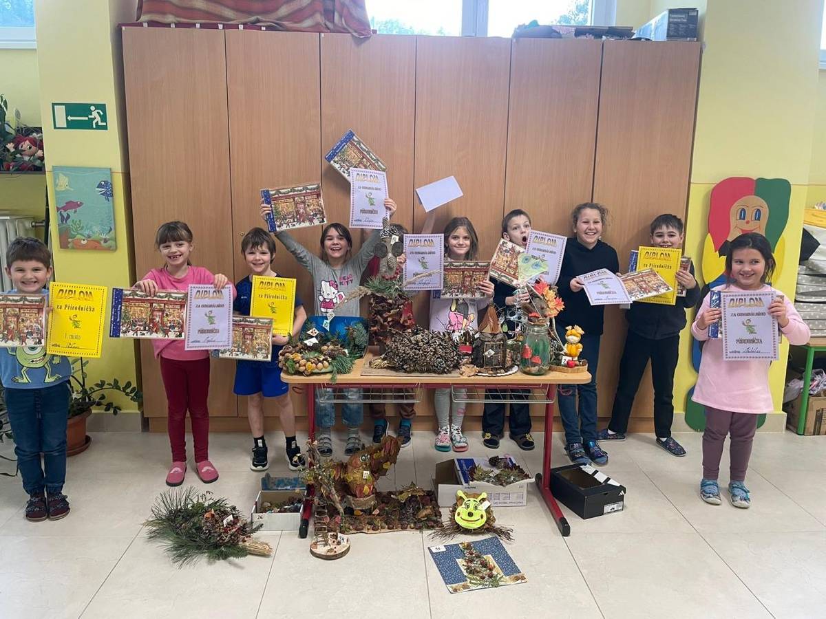 Dne 25. listopadu proběhlo ve školní družině slavnostní vyhlášení soutěže „Přírodníček“. A že bylo z čeho vybírat!