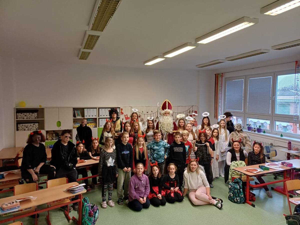 Tento krásný vánoční svátek slavíme tradičně i na naší škole.