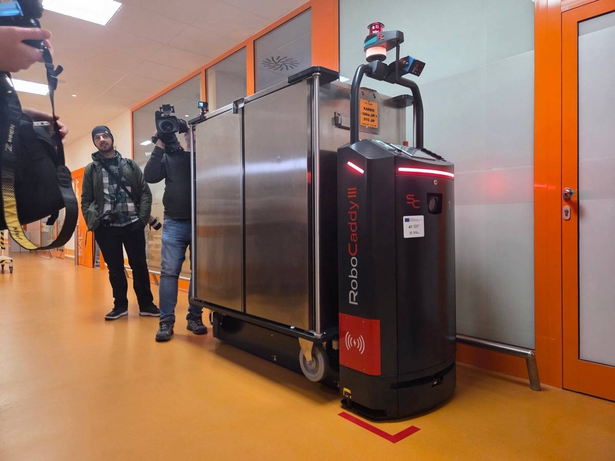 Zdvižný autonomní robot