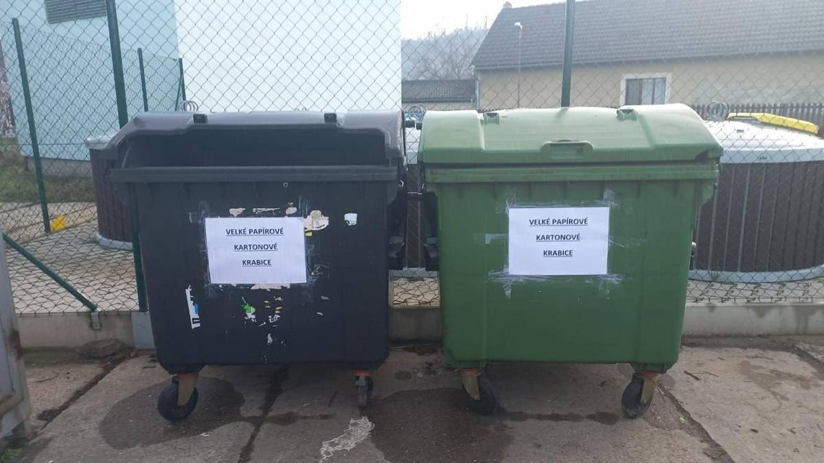 V souvislosti se zvýšením objemu papírového odpadu byla v areálu technických služeb posílena kapacita kontejnerů na velkoobjemové kartony. Prosíme kartony před vhozením rozložte, rozřezejte!