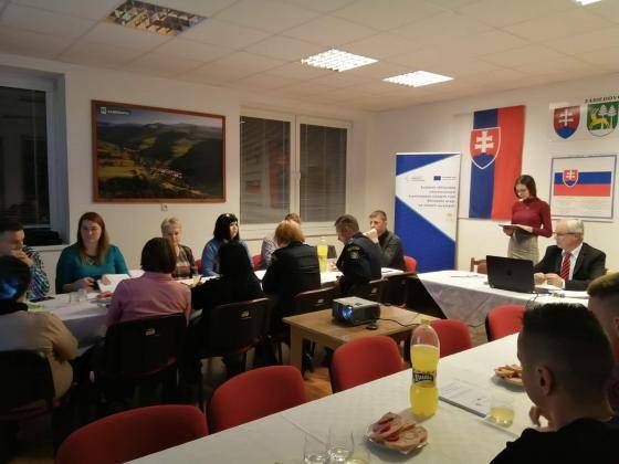 Mládežnícky parlament v obci Zábiedovo bol ztźriasený v roku 2020 a nesie meno "Rada zábiedovskej mládeže", Jeho zástupcovia sa pravidlene zúčastňujú rokovaní obecného zastupiteľstva a spolupracujú tak na tvorbe Koncepcie práce s mládežou v obci aj na napĺňaní  jej akčného plánu.