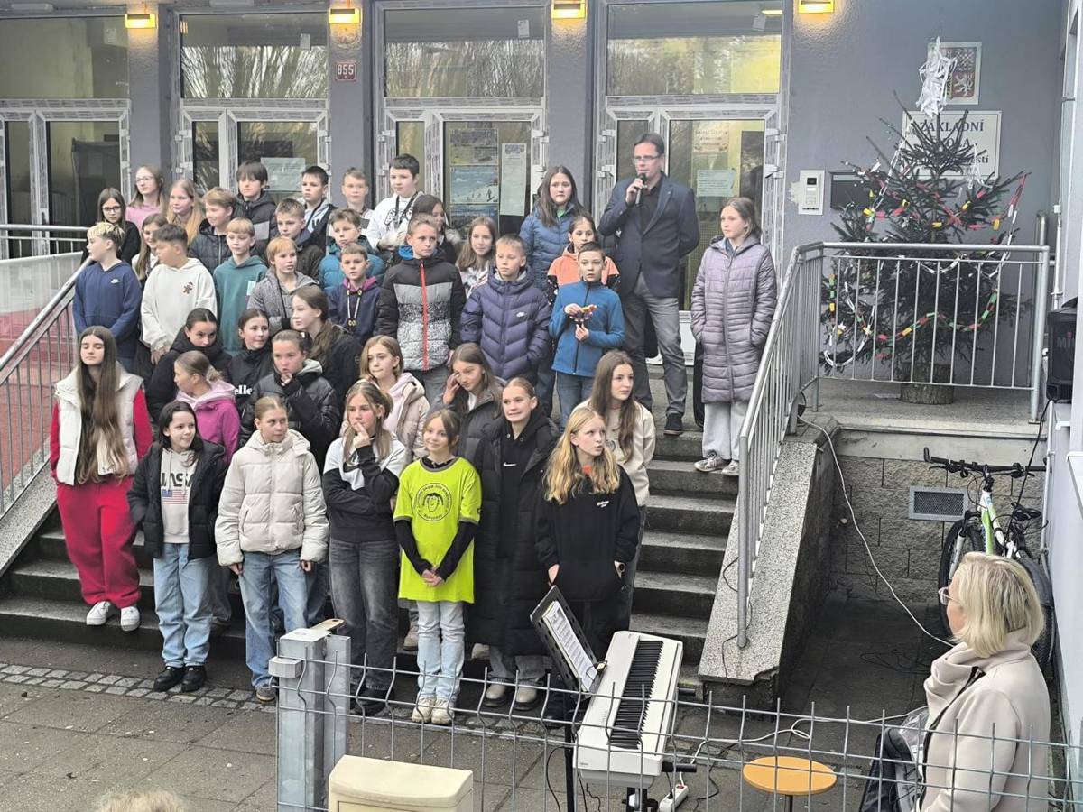 V úterý 9. prosince se na naší škole konal Vánoční jarmark.