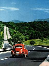 Reklama společnosti Aral používala krásnou fotografii s červeným VW. Inzerát vycházel nejen v německých motoristických periodikách, ale také ve společenských týdenících – například Stern