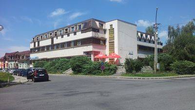 Slovenská pošta, a. s. oznamuje obyvateľom mesta Poltár trvalú zmenu otváracích hodín Pošty Poltár, ktorá vstúpi do platnosti 1. januára 2026.