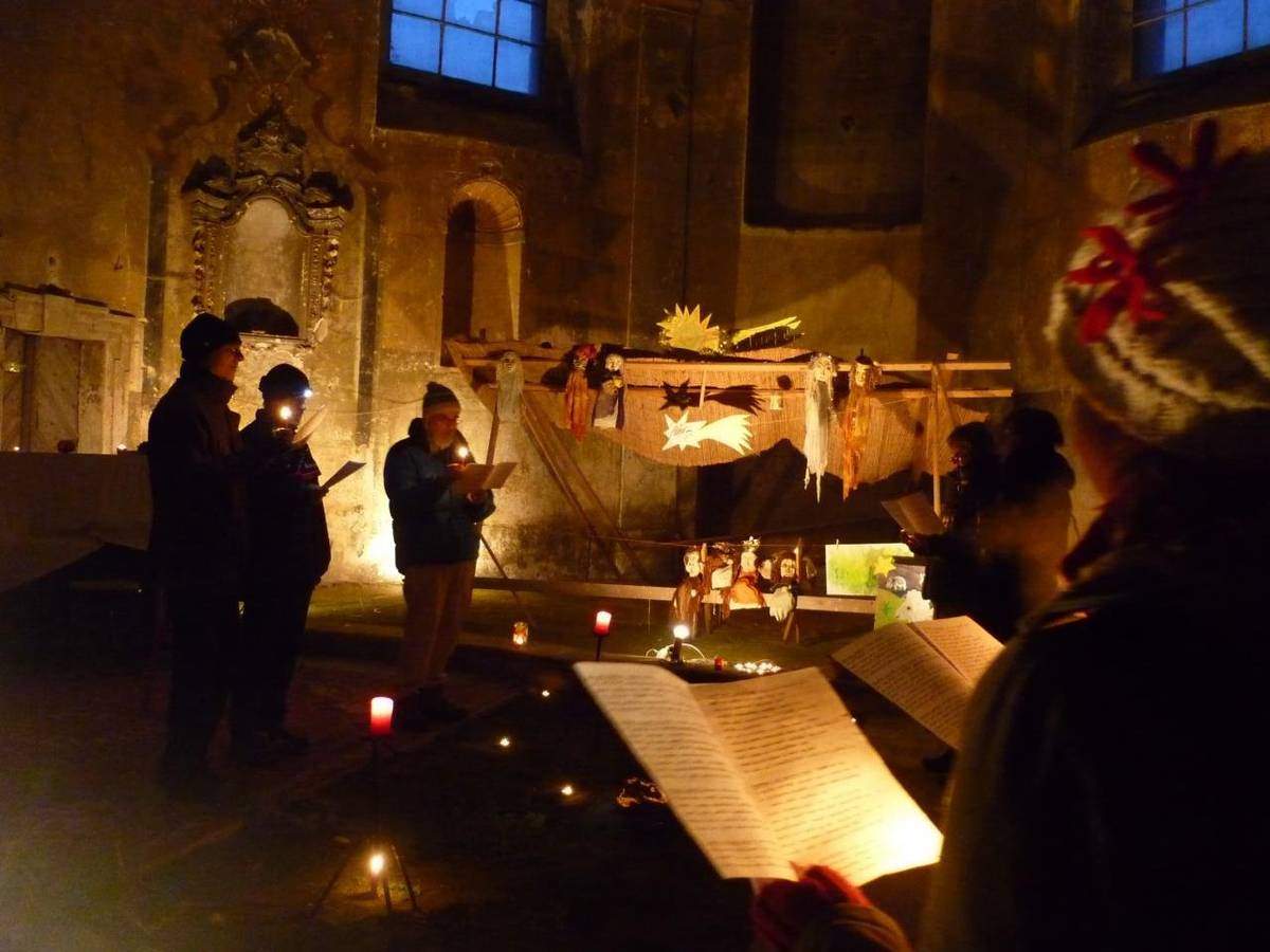 je již tuto sobotu 13.12.2025 od 17:00 hodin. Vystoupí pěvecký sbor COMODO.