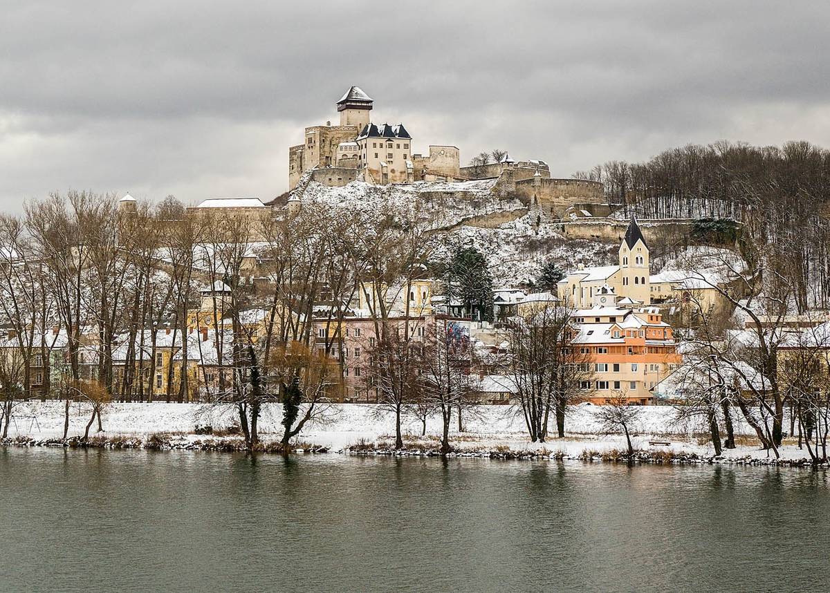 Ďalšia dobrá správa. Získali sme známku A+ za transparentnosť a profesionalitu pri realizácii verejných obstarávaní. Aj preto patrí Trenčín medzi najdôveryhodnejšie inštitúcie na Slovensku. V hodnotení, ktoré realizoval portál TRANSPAREX., sme získali nadpriemerné hodnotenie A+ a Certifikát zodpovedného obstarávateľa 2024 s hodnotením veľmi zodpovedný obstarávateľ. Za transparentné obstarávanie ocenili iba 150 verejných obstarávateľov z 2 326 hodnotených [...]Čítať viac...