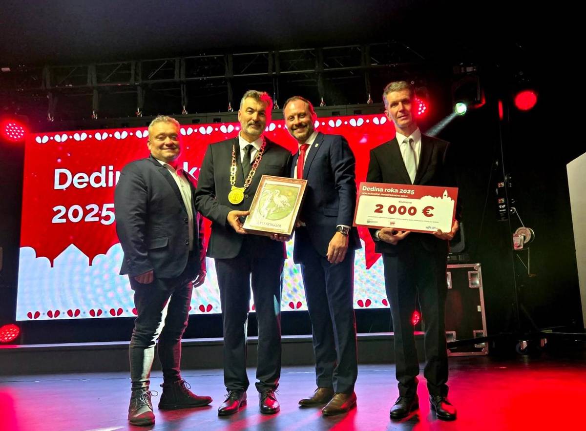 Dňa 5. 12. 2025 starosta obce Kluknava prevzal v Budmericiach ocenenie KSK – Dedina roka 2025, ktoré získala naša obec. Ocenenie prebral v mene všetkých občanov obce Kluknava.