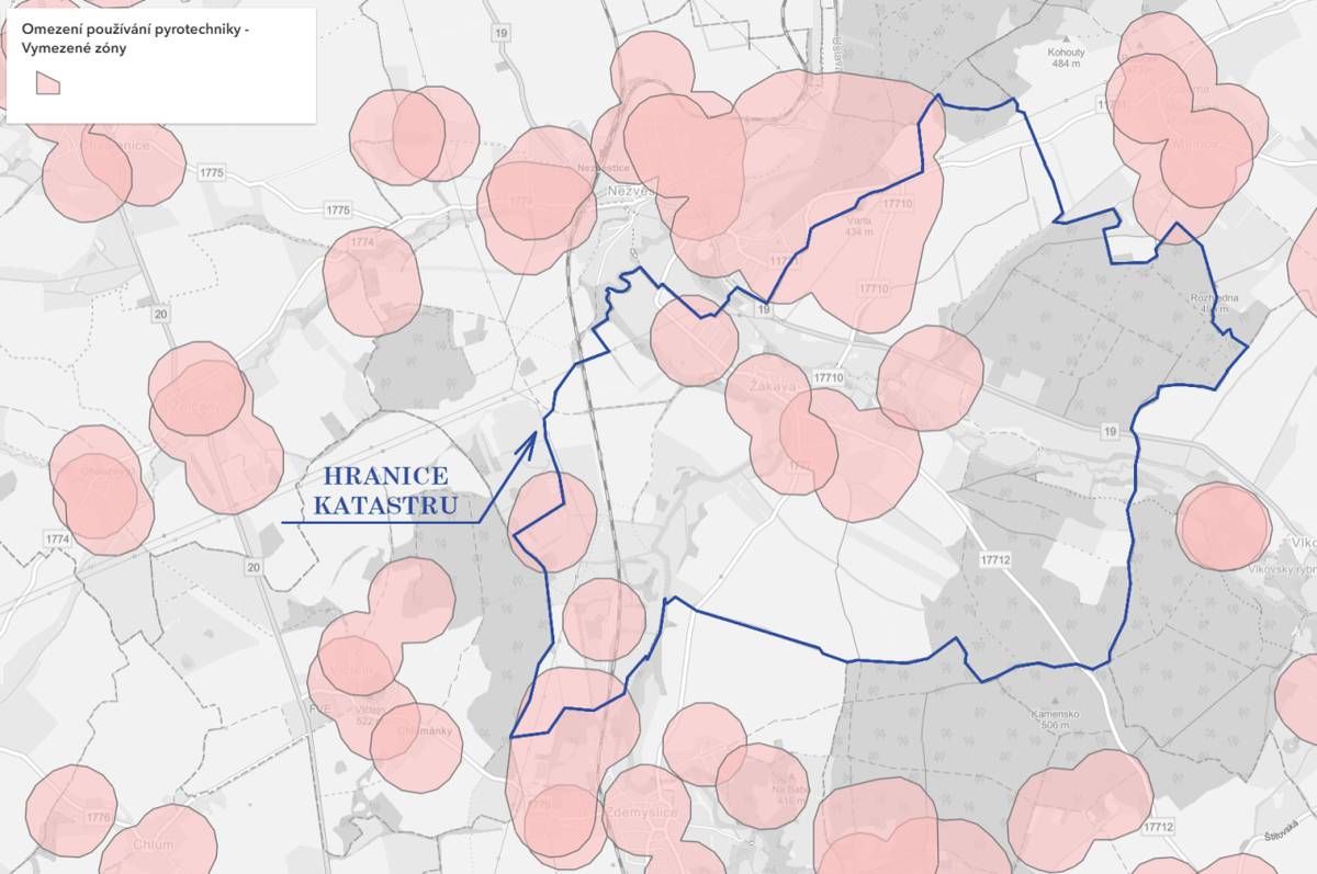 Mapa obsahuje zóny, ve kterých je zakázáno zacházet s pyrotechnickými výrobky s výjimkou kategorie F1 podle § 35b zákona č. 344/2025 Sb., kterým se mění zákon č. 206/2015 Sb., o pyrotechnických výrobcích a zacházení s nimi a o změně některých zákonů (zákon o pyrotechnice).