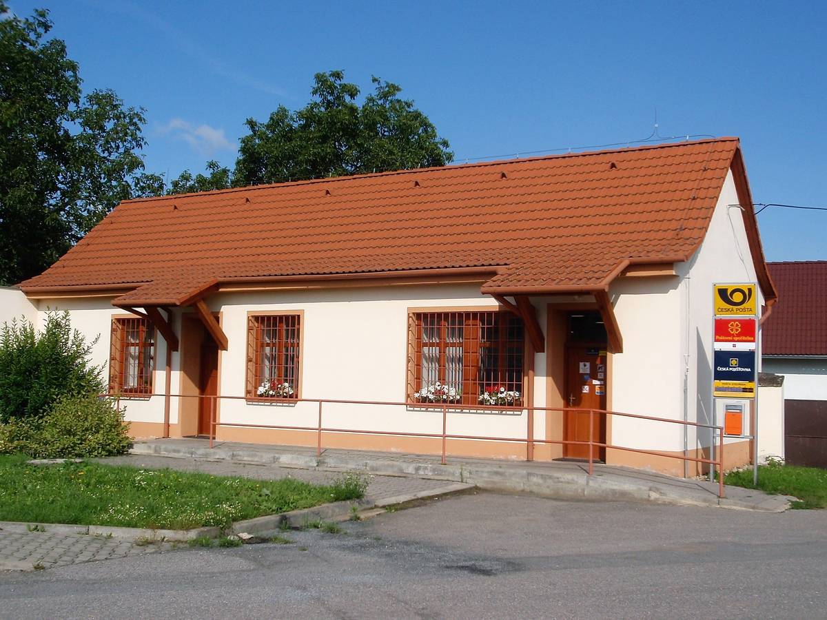 Paní vedoucí místní pošty oznamuje, že pošta bude v pondělí dne 15. 12. 2025 otevřena ve změněné době pouze dopoledne od 8:00 do 11:00 hodin. Odpoledne bude zavřeno.
