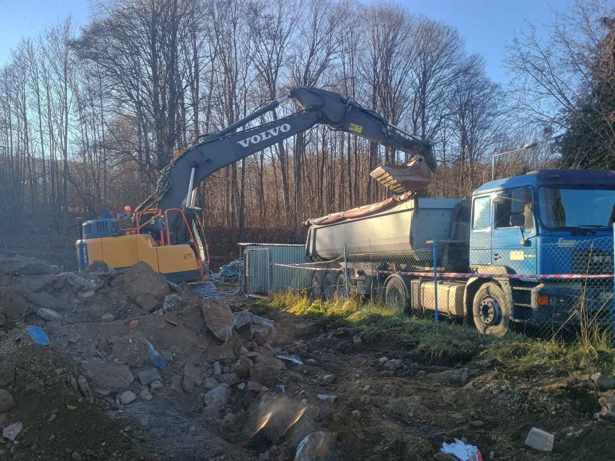 Město Albrechtice pokračuje v rozsáhlých popovodňových opravách a jednou z nejvýznamnějších investic je obnova městského koupaliště. V rámci zadávacího řízení, zveřejněného na portálu městských zakázek, byla vysoutěžena firma METOSA, která již podepsala smlouvu na realizaci rekonstrukce.