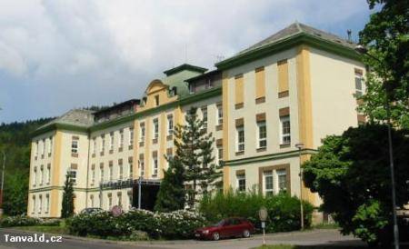 V období od 17.12.2025 - 1.1.2026 bude z technických důvodů uzavřena Interní ambulance v Nemocnici Tanvald.  V období od 18.12.2025 - 4.1.2026 bude z důvodu čerpání dovolené uzavřena Chirurgická ambulance v Nemocnici Tanvald.