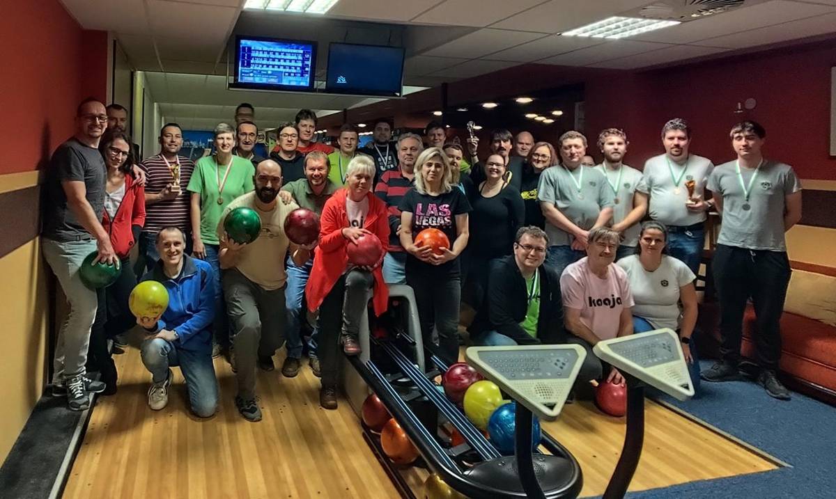 Dne 15. listopadu 2025 se v prostorách Hotelu Závrší uskutečnil spolkový turnaj v bowlingu.