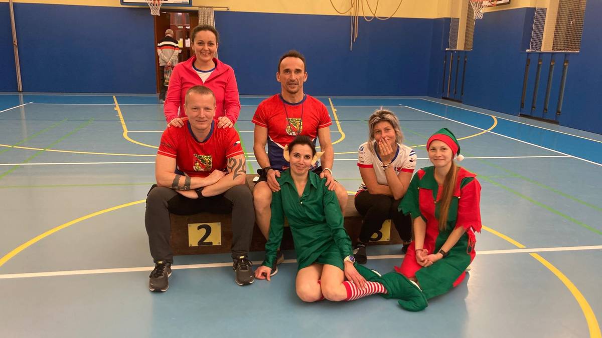 V pátek 12. 12. 2025 se celé odpoledne v naší tělocvičně  SA konal již 5. ročník vánočního sportování "dětí s rodiči".  Společně se Sportovním atletickým klubem SAK  Rumburk jsme uspořádali tuto sportovní akci pro děti z Krásné Lípy a okolí. Společně s dětmi cvičili  i rodiče. Soutěžilo se v běhu, překážkové dráze i v hodech do dálky. V přestávkách bylo pro děti i rodiče připraveno občerstvení a nakonec si všichni  odnesli ceny, diplomy i medaile.👍Miloš Dušek