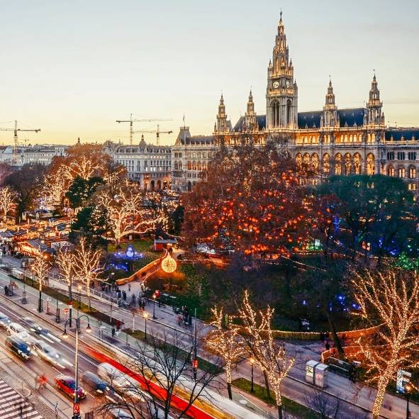 17:33 Výlet se povedl, jsme na cestě domů. Všichni jsme v pořádku.