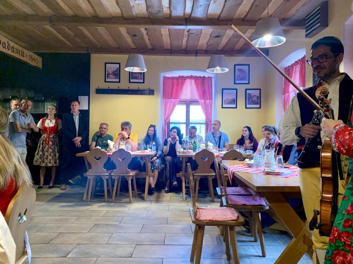 V pátek 2. června navštívila komise soutěže Vesnice roku Postřekov.