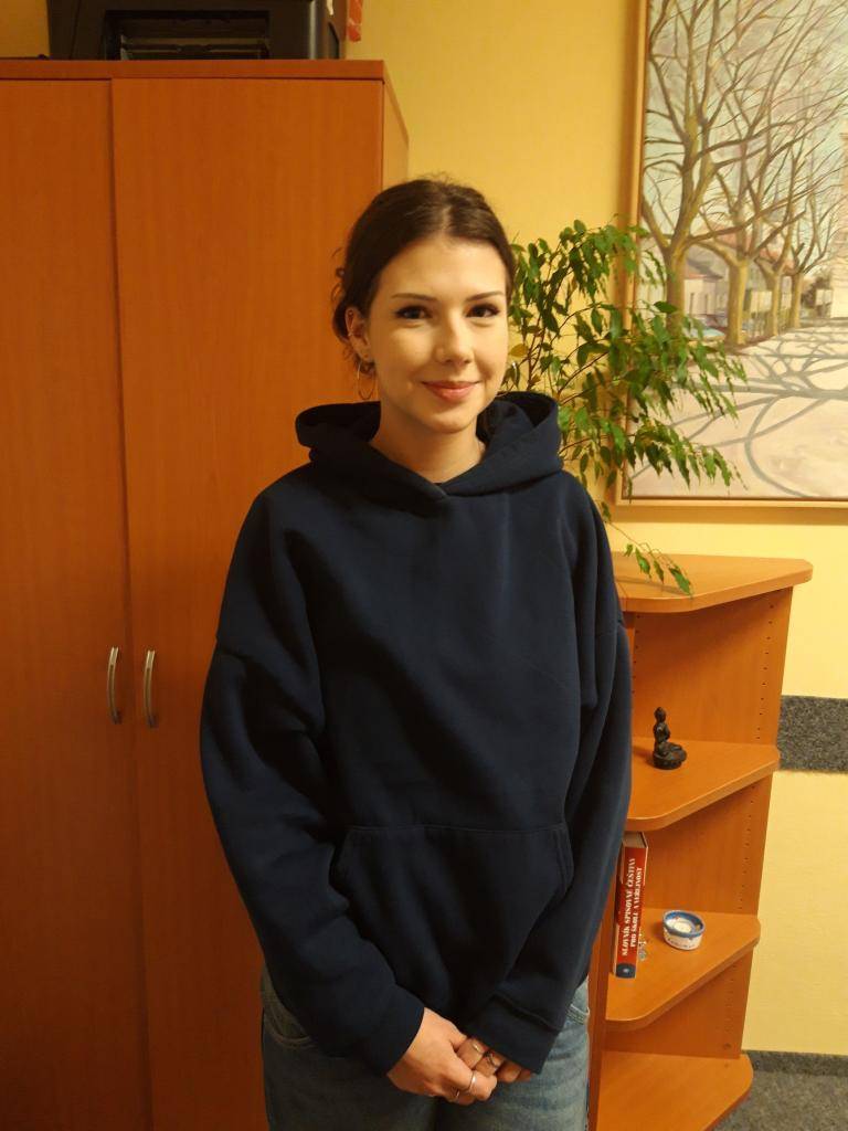 Velkého úspěchu dosáhli naši žáci v okresním kole dějepisné olympiády. Terezka Fejfarová obsadila 1. místo a neztratil se ani Sebastián Skuba na 3. místě. Blahopřejeme k pěknému výsledku.