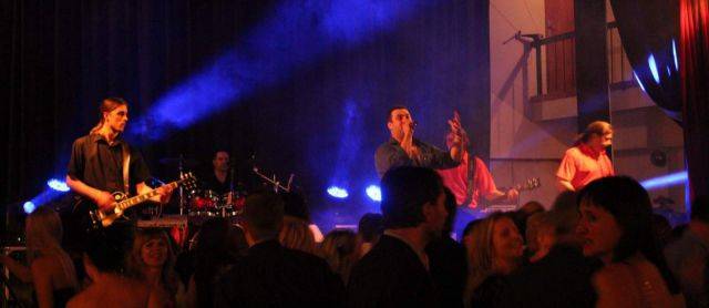 Tradiční hasičských bál pořádají SDH Sulimov, SDH Vrbka a SDH Kostelany v sokolovně na Kostelanech v sobotu 4. března od 20:00. Hraje kapela FOCUS.