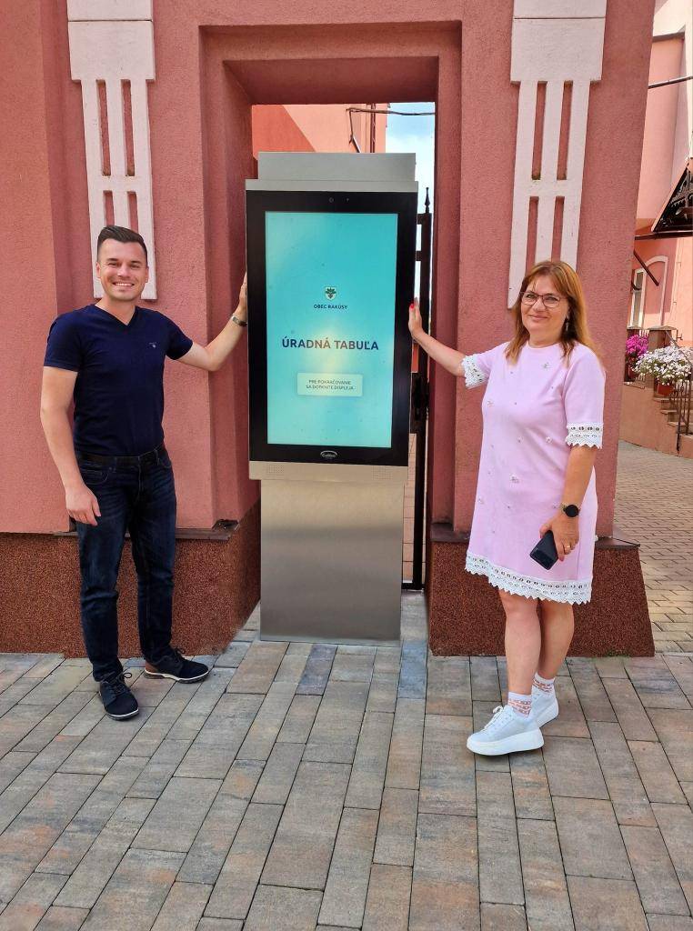 RAKÚSY MAJÚ SVOJU ELEKTRONICKÚ ÚRADNÚ TABUĽU