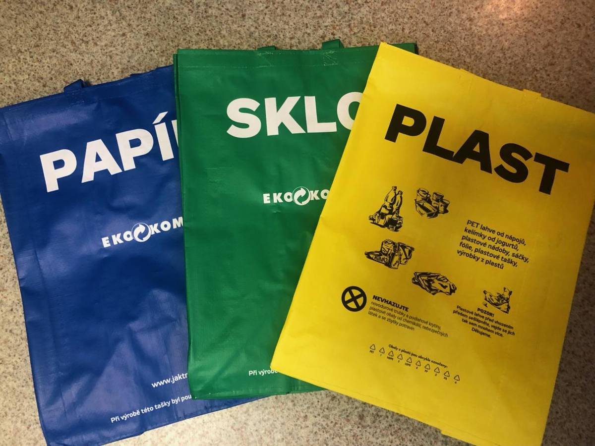 ZDARMA K VYZVEDNUTÍ NA OBECNÍM ÚŘADĚ PŘI PLATBĚ SVOZU TKO. POKUD ZASÍLÁTE PLATBU NA ÚČET, JE MOŽNÉ SI JE VYZVEDNOUT V ÚŘEDNÍ DNY.