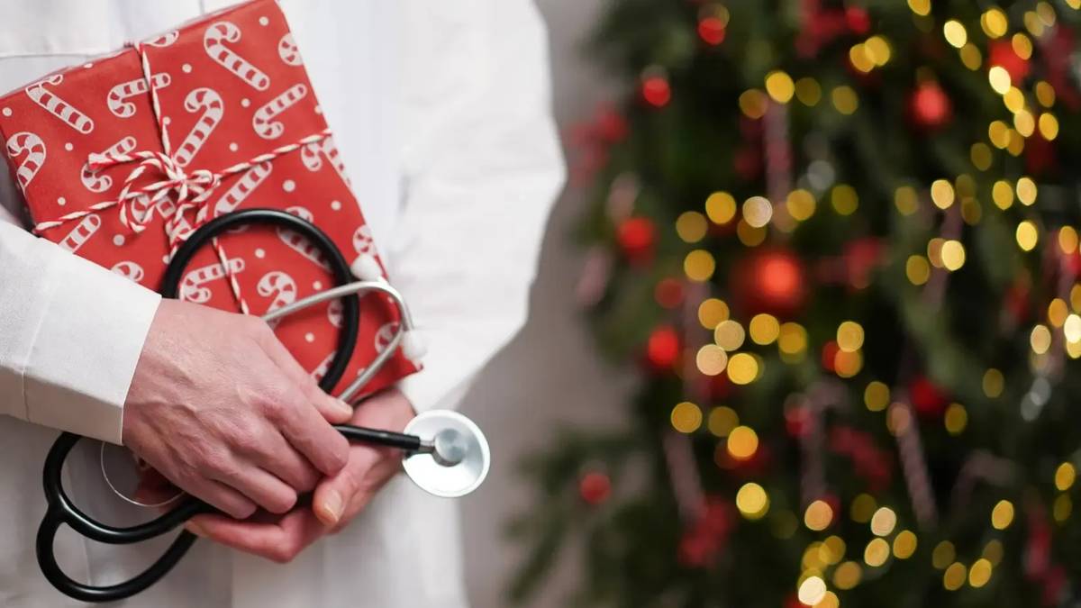 ORDINAČNÉ HODINY POČAS VIANOČNÝCH SVIATKOV 22.12.25 - v Beckove ordinujeme do 13:00, potom LSPP v NMnV ul. M.R.Štefánikova 1 23.12.25 - ordinujeme do 13:00, potom LSPP v NMnV ul. M.R.Štefánikova 1 24.12.25 – SVIATOK- LSPP v NMnV, ul. Štefánikova 1 25.12.25 -  SVIATOK - LSPP v NMnV ul. M.R.Štefánikova 1 26.12.25 -  SVIATOK -  LSPP v NMnV ul. M.R.Štefánikova 1 27.12.25 -  sobota - LSPP v NMnV ul. M.R.Štefánikova 1 28.12.25 -  nedeľa - LSPP v NMnV ul. M.R.Štefánikova 1 29.12.25 - ordinujeme do 13:00, potom LSPP v NMnV ul. M.R.Štefánikova 1 30.12.25 - v súrnych prípadoch zastupuje MUDr. Šmídová, Lubina a                        od 13:00 LSPP v NMnV ul. M.R.Štefánikova 1 31.12.25 - v súrnych prípadoch zastupuje MUDr. Jaroš, Hôrka nad Váhom a                        od 13:00 LSPP v NMnV ul. M.R.Štefánikova 1 01.01.26 - SVIATOK- LSPP v NMnV ul. M.R.Štefánikova 1 02.01.26 - LSPP v NMnV ul. M.R.Štefánika, MUDr. Heldesová 03.01.26 -  sobota -LSPP v NMnV ul. M.R.Štefánikova 1 04.01.26 -  nedeľa - LSPP v NMnV ul. M.R.Štefánikova 1 05.01.26 - LSPP v NMnV ul. M.R.Štefánikova 1  MUDr. Jaroš 06.01.26 – SVIATOK-  LSPP v NMnV ul. M.R.Štefánikova 1