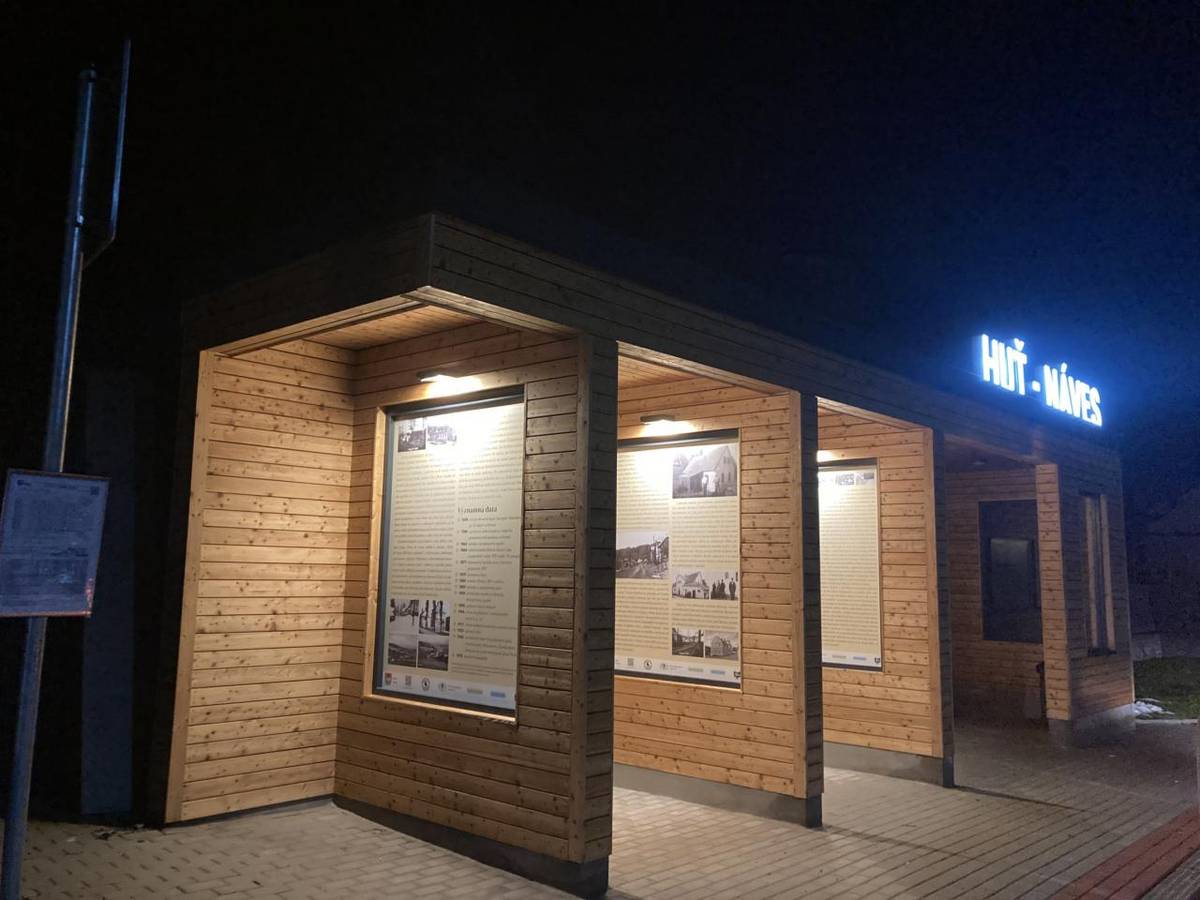 V rámci projektu bylo revitalizovano  území se starou stavební zátěží v centrální části osady Huť v obci Pěnčín.