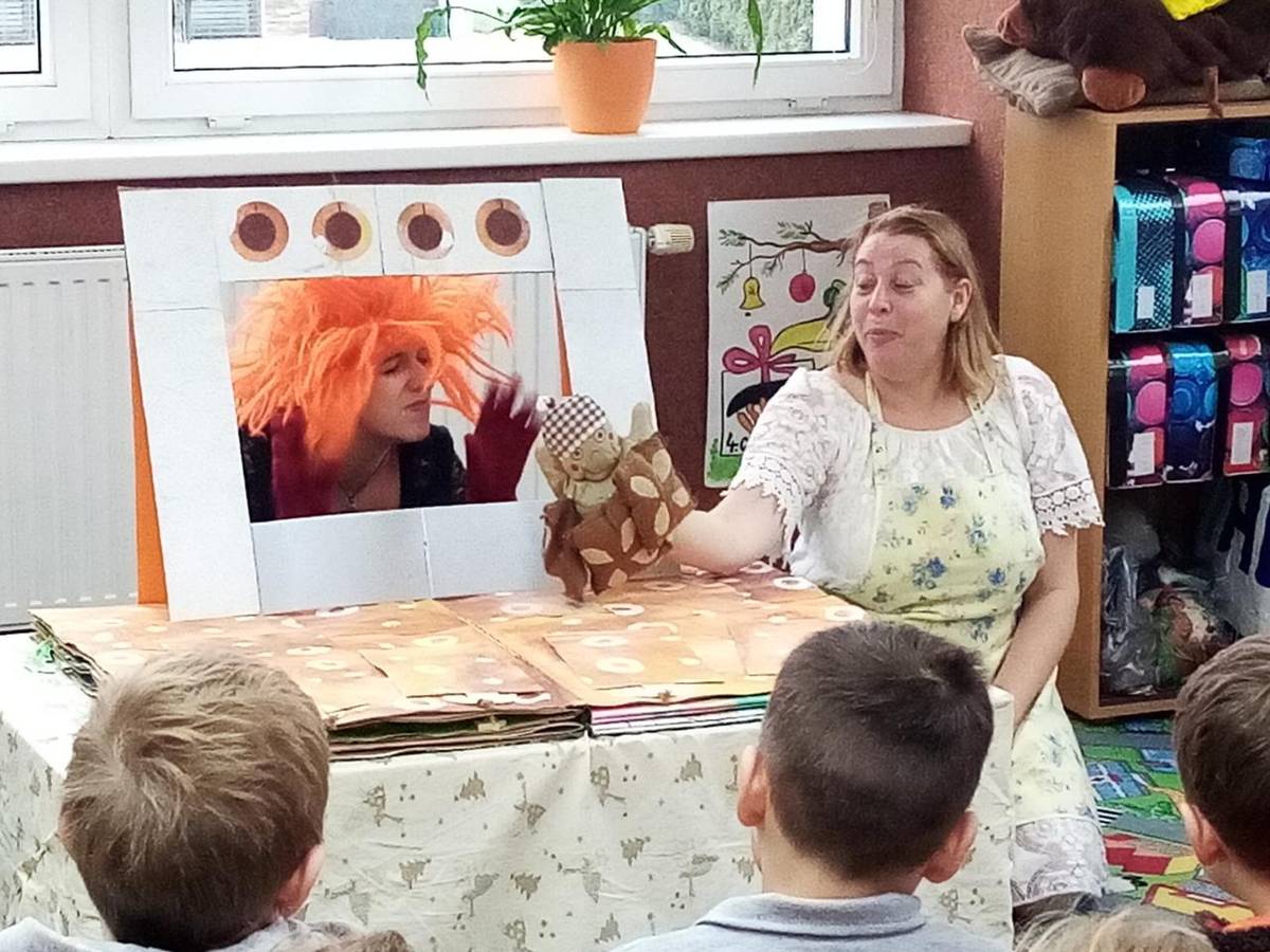 Dnes nás navštívil spolek Galimatyáš s vánočně laděným příběhem „Kam se poděla Betlémská hvězda?“