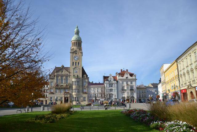 Rada města Prostějova na svém jednání schválila přijetí dotace od Olomouckého kraje na projekt Sportimáček a zároveň odsouhlasila dofinancování projektu pro pět nově zapojených mateřských škol. Projekt je zaměřen na zvyšování pohybové gramotnosti dětí předškolního věku, tedy na podporu zdravého a přirozeného pohybového vývoje dětí.                               Číst dál...