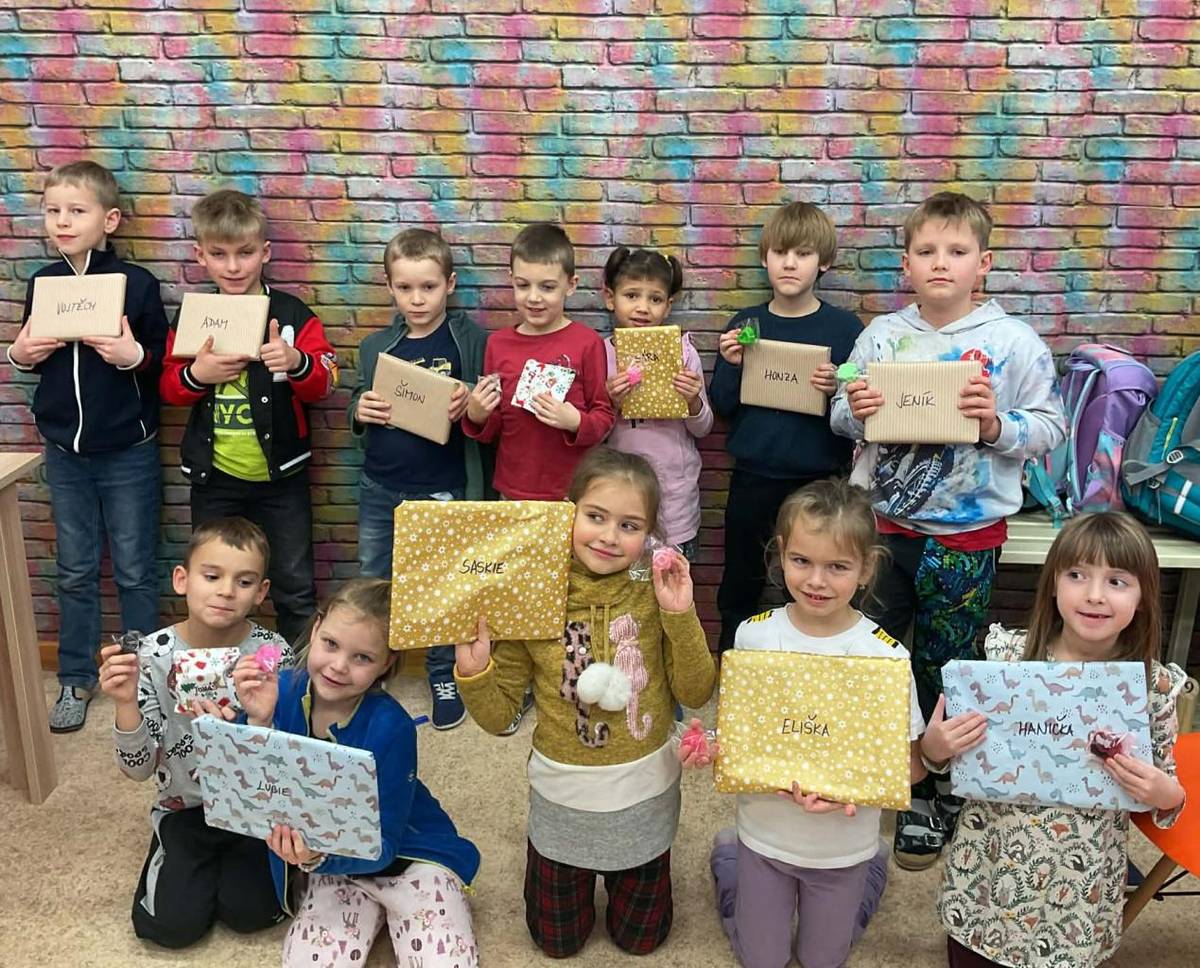 O Vánocích krásně je,  jsou to svátky naděje.