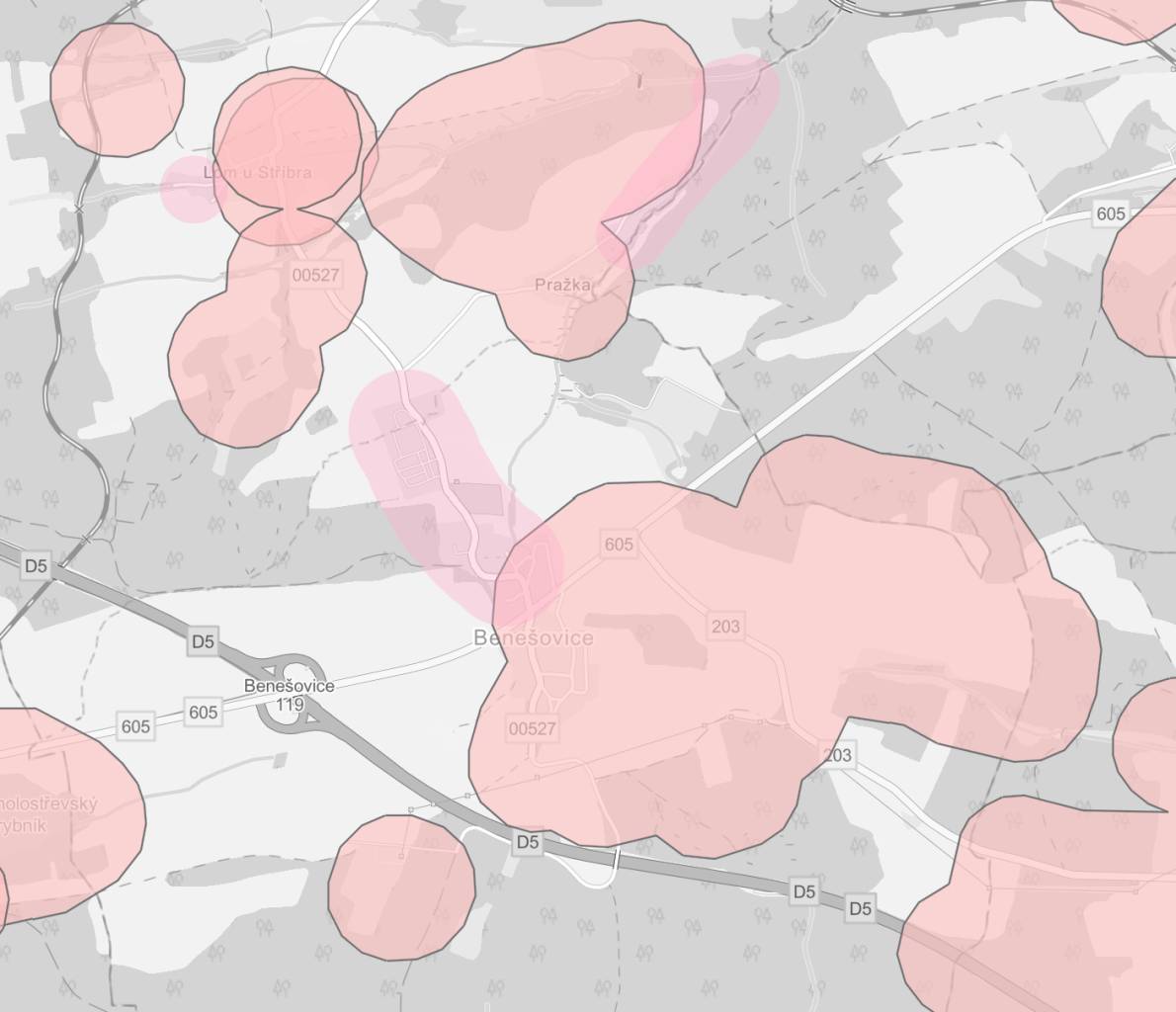 Obec informuje občany o novém zákazu používání pyrotechniky v okruhu 250 metrů od určitých míst a staveb - např. zdravotnická zařízení, útulky, objektů s chovnými zvířaty ad. Zákaz vnikl novelizací zákona 206/2015 Sb. o pyrotechnice a začal platit od 1. prosince 2025. Dále na základě Obecně závazné vyhlášky obce Benešovice o regulaci zacházení s pyrotechnickými výrobky účinné od 27. 12. 2025 je zakázáno pyrotechnické výrobky používat v zastavěném a zastavitelném území obce. Zákaz se vztahuje na většinu pyrotechnických výrobků! Mapa zón, kde je tento zákaz dle zákona 206/2015 uplatňován, je k dispozici na mapovém portálu Ministerstva zemědělství, nebo na přiloženém obrázku. Přiložený obrázek obsahuje i naznačené zóny zastavěného území obce. Nedodržení zákazu může být považováno za přestupek s uložením pokuty do výše 500 000 Kč.Novela zákona o pyrotechnických výrobcích a zacházení s nimi uvádí následující zóny zákazu: https://www.benesovice.cz/aktualne-1/aktuality/novy-zakaz-pouzivani-pyrotechniky-71cs.html