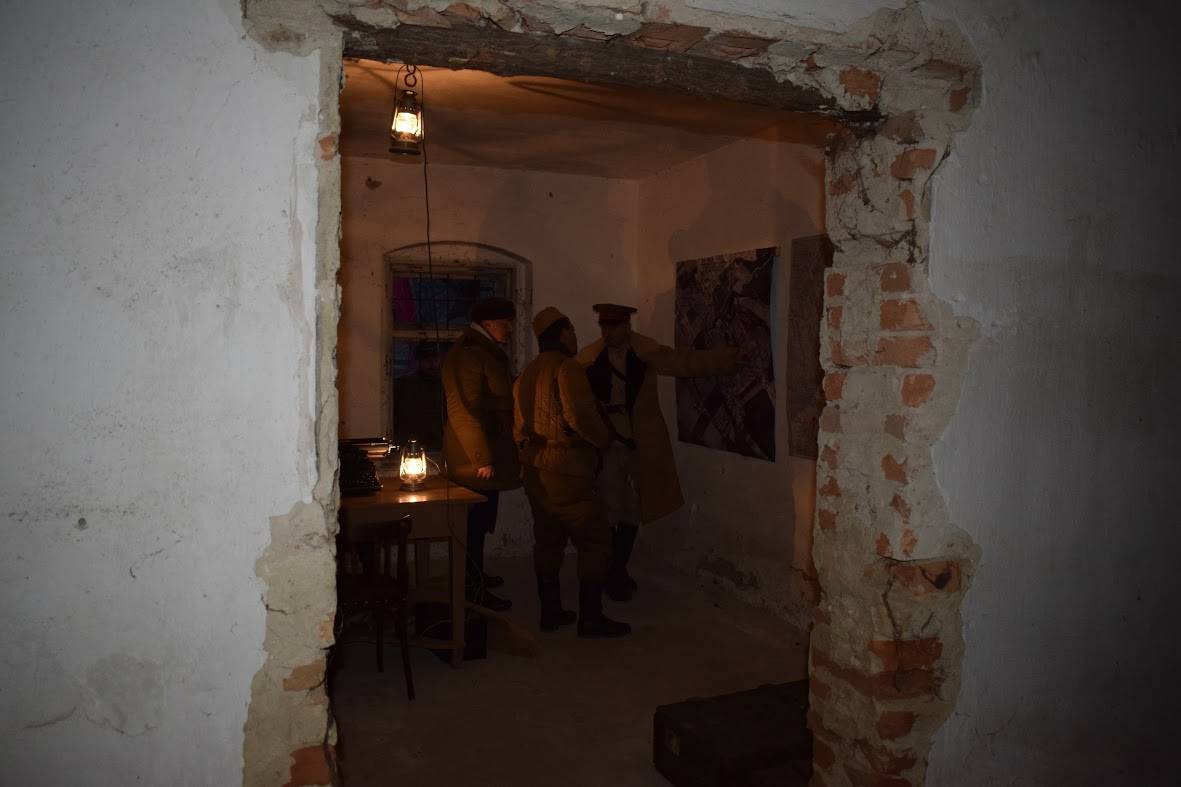 Living History organizované slovenskými klubmi KVH Komoča a KVH Carpathia, KVH Pohronský Ruskov a s podporou českého KVH Parabellum. Témou je postup Waffen-SS počas operácie Südwind na Slovensku/Maďarsku vo februári/únoru 1945: