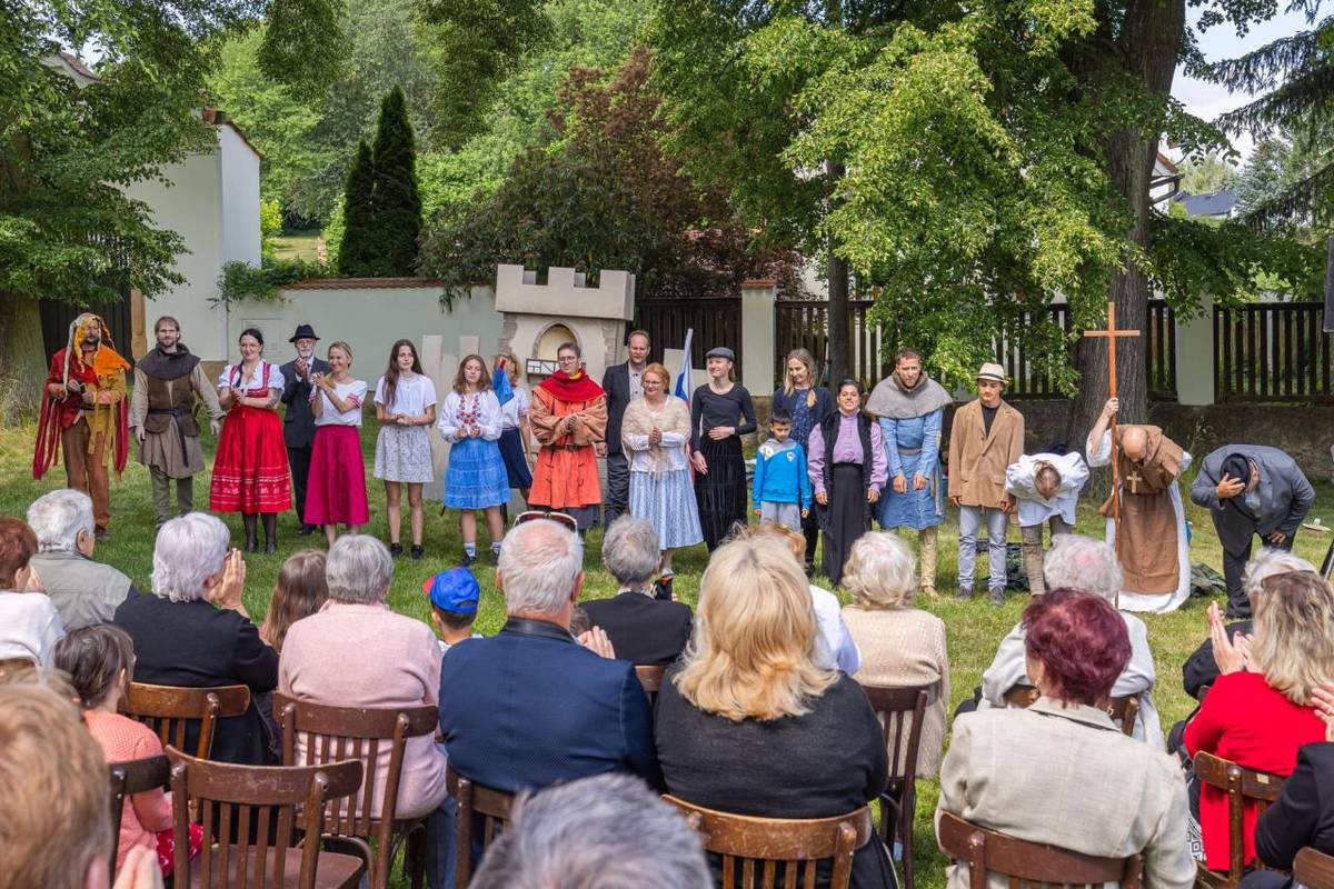 Setkání rodáků 2023 - sestřih představení kyšických ochotníků  Natočila Tereza Lukášová