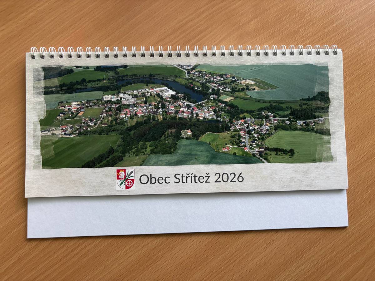 Oznamujeme, že jsou v prodeji kalendáře obce Střítež na rok 2026 s fotografiemi z obecních kronik. Cena jednoho kalendáře je 100 Kč. Kalendáře jsou k zakoupení na obecním úřadě v úředních hodinách.