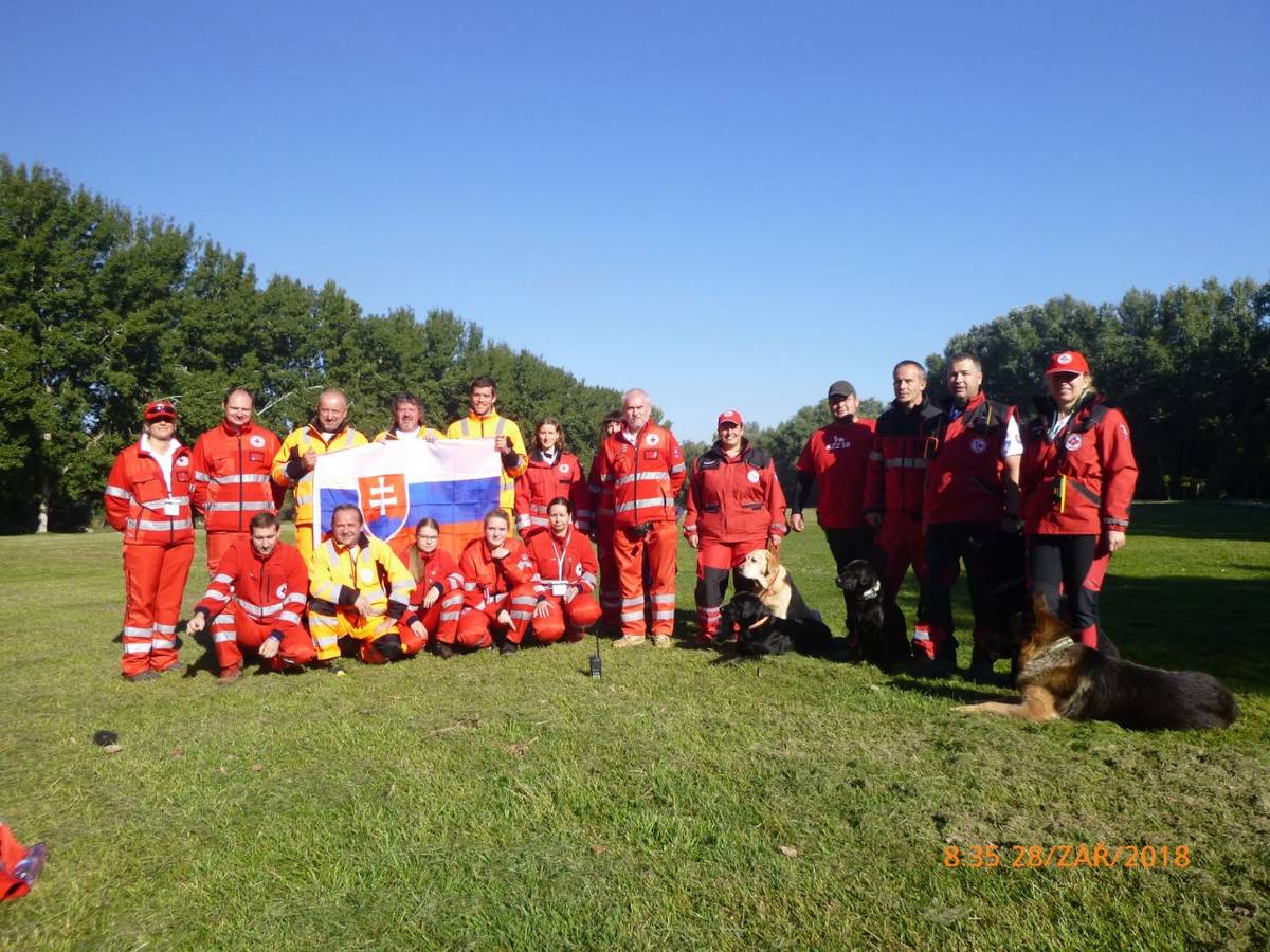 Na brehu Dunaja, vedľa ostrova Szalki, v blízkosti mesta Dunaújváros sa konalo medzinárodné cvičenie pod záštitou Maďarského červeného kríža na ktorom sa zúčastnili záchranné zložky siedmych krajín. Išlo o súčinnostné cvičenie, ktoré malo preveriť koordináciu medzi rôznymi zložkami v prípade možnej prírodnej katastrofy. Fingovaná záplava preverila pripravenosť aj členov VZS SČK LM, ktorí boli jedným z tímov podieľajúcich sa na záchrane životov obyvateľov ostrova.