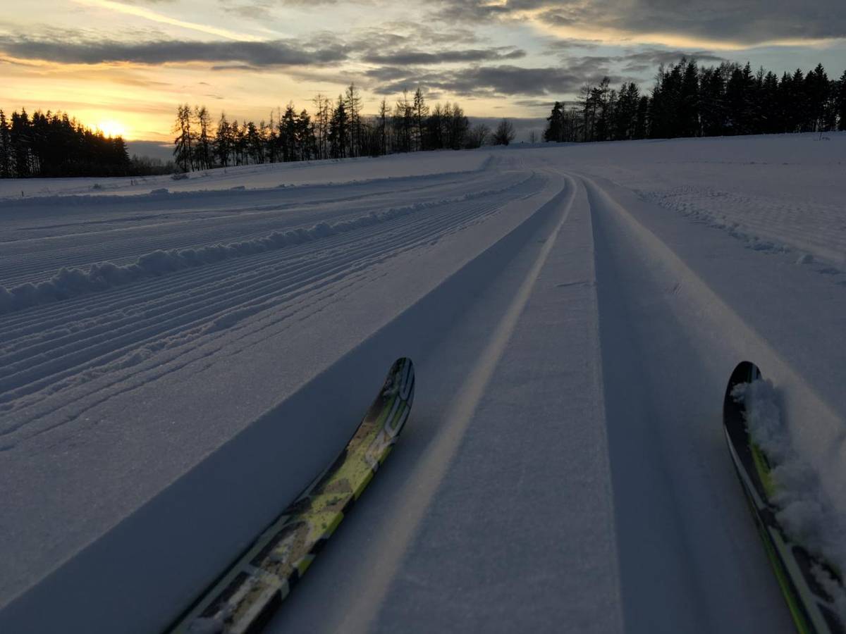 Tratě se upravují v podhůří Jizerských hor mezi obcemi Huntířov, Skuhrov, Alšovice, Pěnčín, Jistebsko, Čížkovice, Krásná, Maršovice, Dalešice a Pulečný