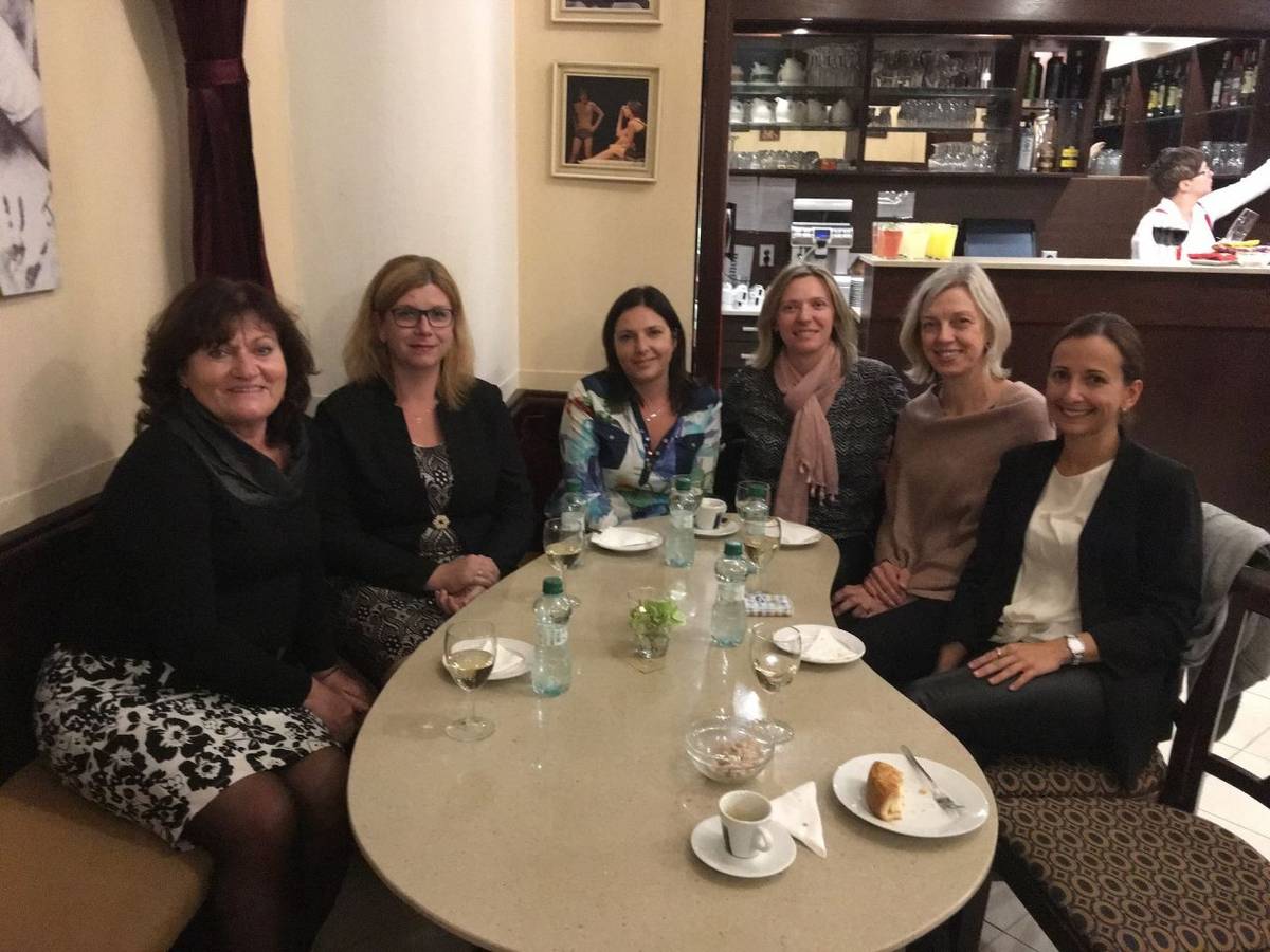 V pátek 4.10.2019 se zájemci o návštěvu divadelního představení BOND/MEDEA z Obce Volenice zúčastnili zájezdu do Prahy.