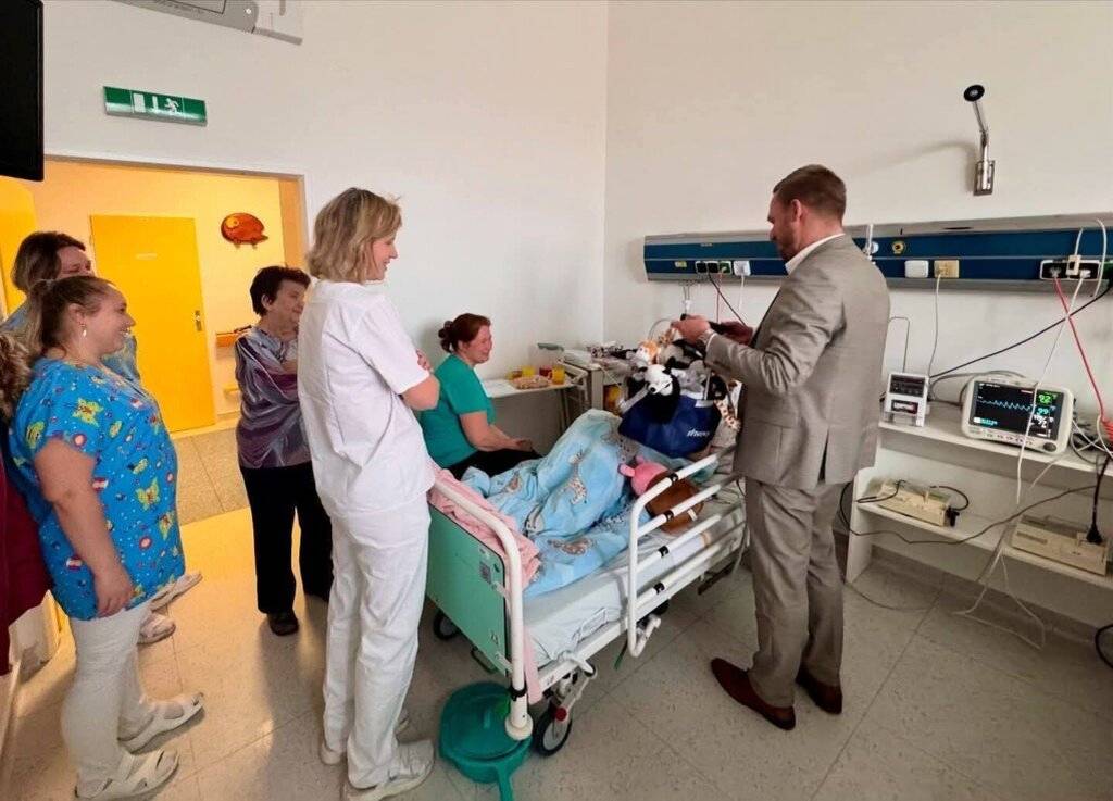 U některých darů nelze hodnotu vyčíslit penězi, mají mnohem hlubší význam a lidský rozměr. Mezi takové patří i ručně pletené soupravičky pro novorozence, které vytvořila Marie Poláchová z městské organizace Senioři ČR. Čtěte na webu zde: DÁREK AKTIVNÍ SENIORKY POTĚŠÍ NEJEN NOVOROZENCE, ALE I DĚTI V NÁHRADNÍ PÉČI | Frýdek-Místek