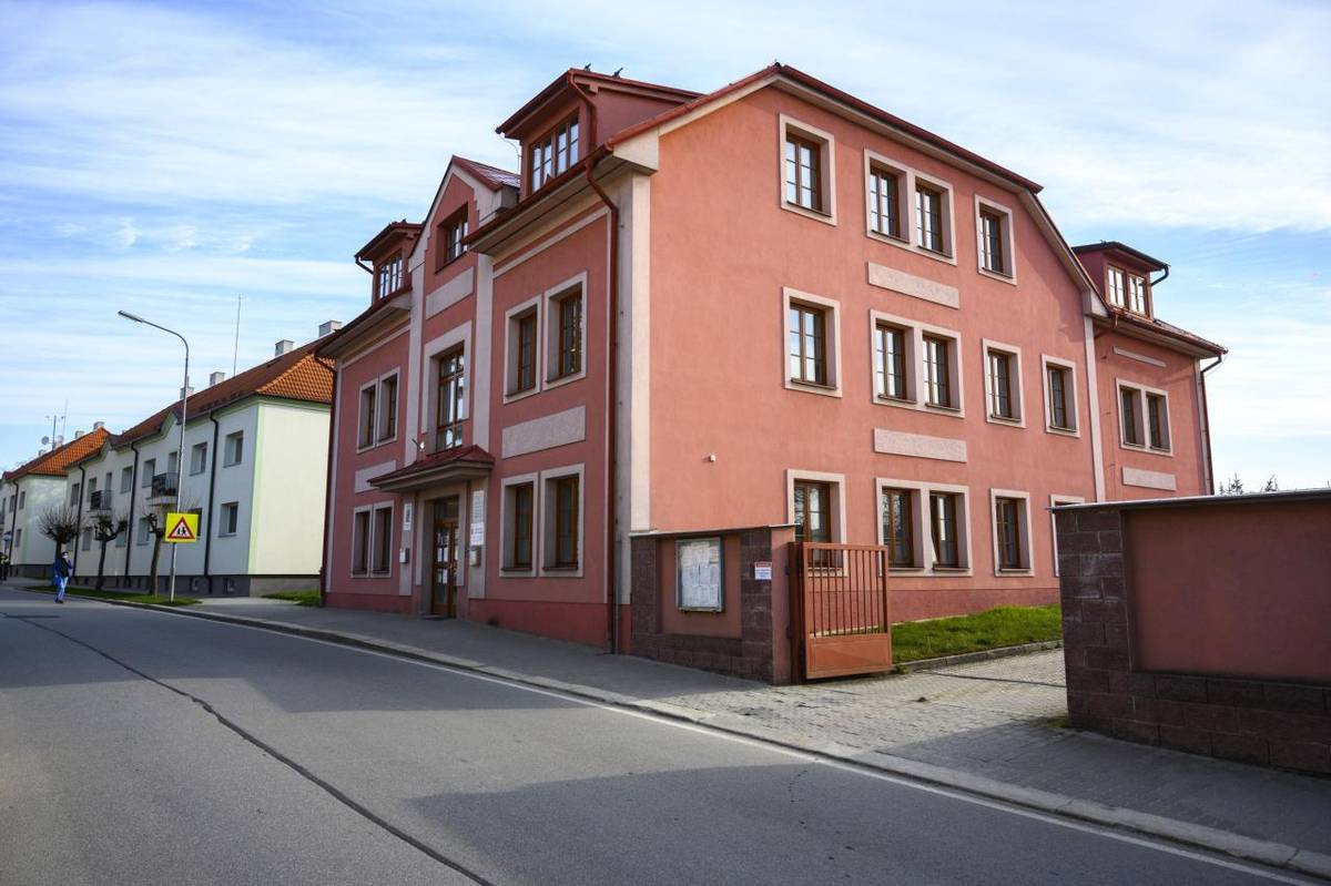 Pobočky Úřadu práce ČR budou během tohoto období uzavřeny pouze ve sváteční dny, včetně Štědrého dne 24. prosince a přelomu roku 31. prosince. Rozšířené úřední hodiny přitom platí ještě do konce tohoto roku, naposledy je tedy můžete využít v úterý 30. prosince.