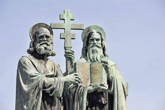 Tradiční Dny lidí dobré vůle proběhnou i letos na Velehradě ve dnech 4.-5. července při příležitosti státního svátku svatých Cyrila a Metoděje. Na hlavní pouť ve středu 5. července půjde skupinka poutníků ze Sulimova společně pěšky.