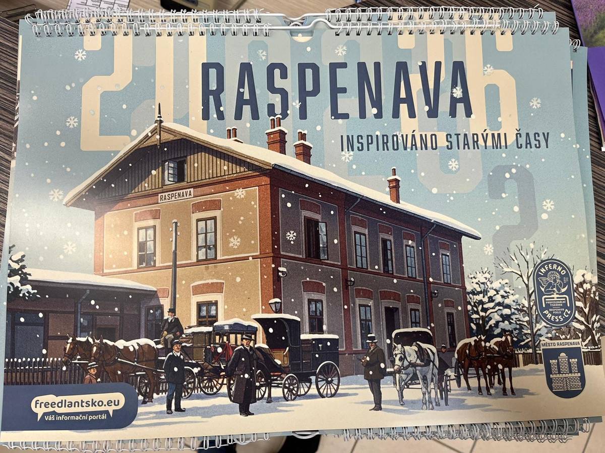 Nástěnný kalendář s fotografiemi Jana Čížka na téma Voda-Raspenava za 130,- Kč Stolní kalendář s vašimi fotografiemi Raspenavy za 80,- Kč Stolní kalendář Raspenava-inspirováno starými časy za 300,- Kč Talk show s Petrem Kostkou a Tomášem Töpferem v předprodeji za 300,- Kč Vše k dostání v městské knihovně 😉