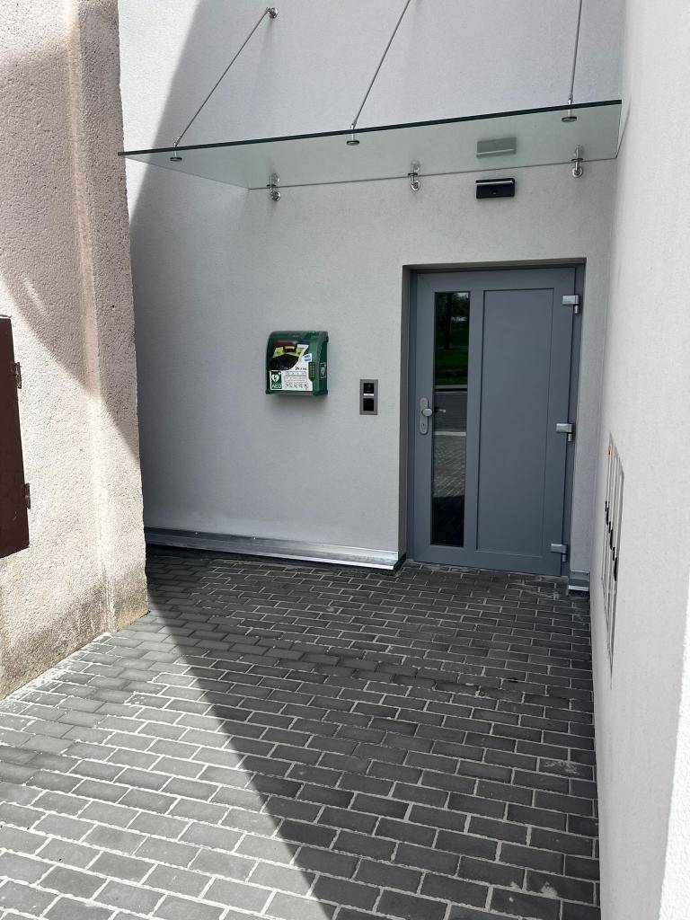 AED umístěn již na budově požární zbrojnice!