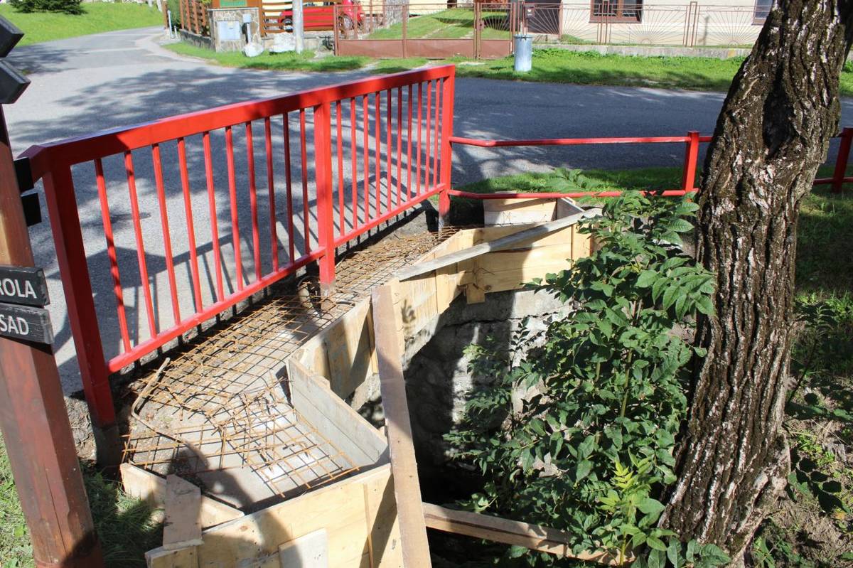 V auguste 2018 sa začalo s opravou mostov v obci. Opravili sa štyri mosty.