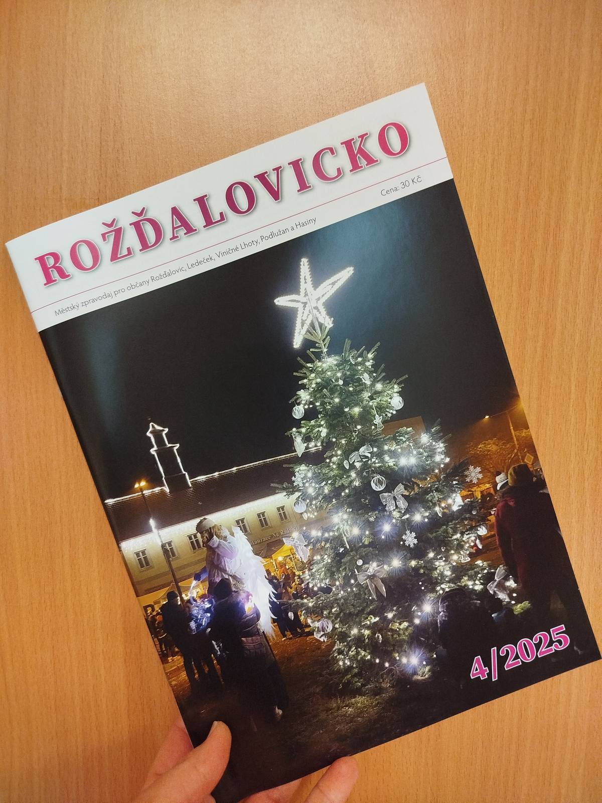 Od dnešního dne je k prodeji nový ZPRAVODAJ ROŽĎALOVICKO ... zakoupit jej můžete v Cukrárně Epiro, na benzince Robin Oil a v potravinách u Mia. Přejeme Vám pohodové a krásné čtení .