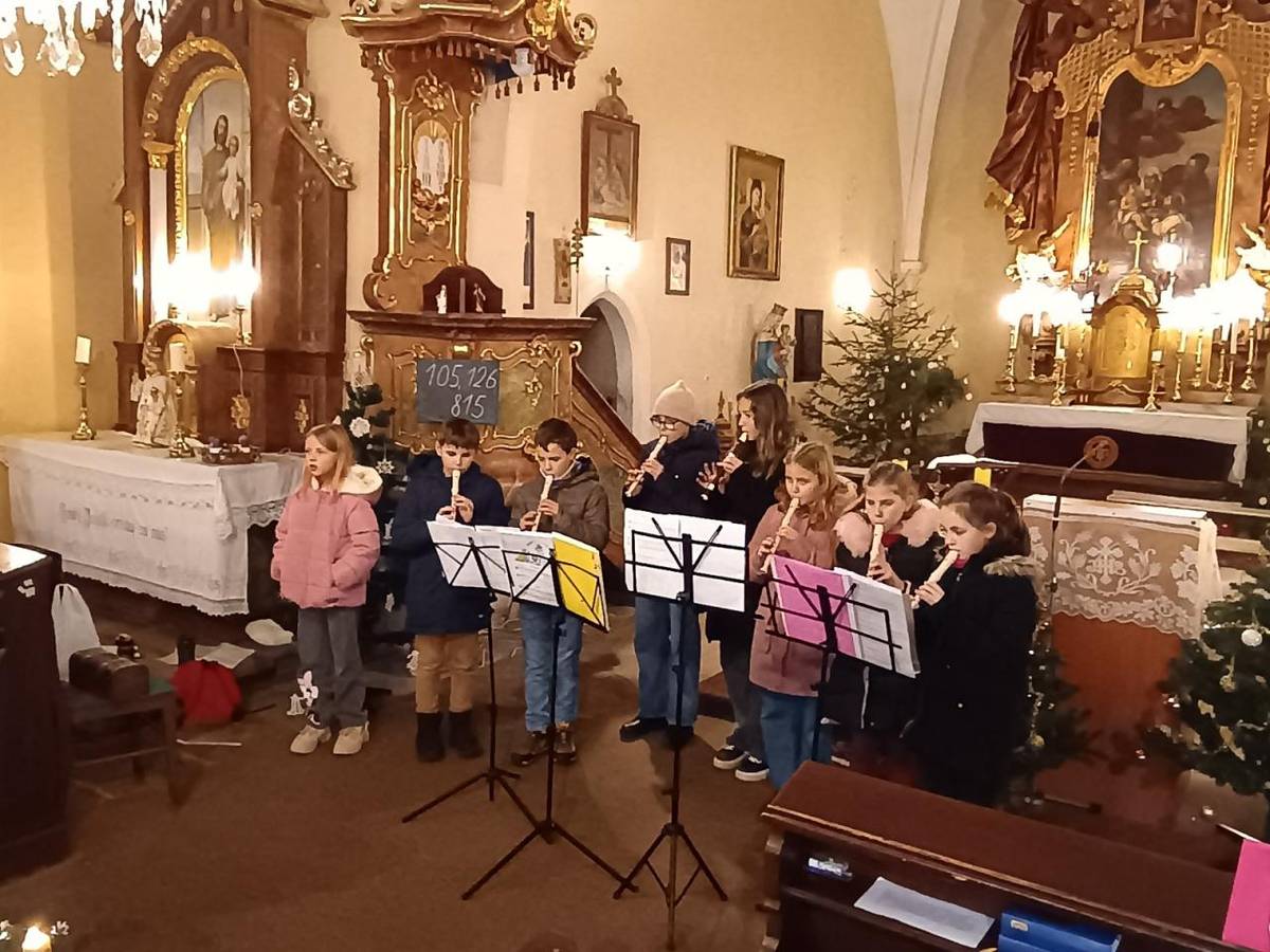 Fletníček-Adventní koncert v kostele Narození Panny Marie v Kamýku nad Vltavou.