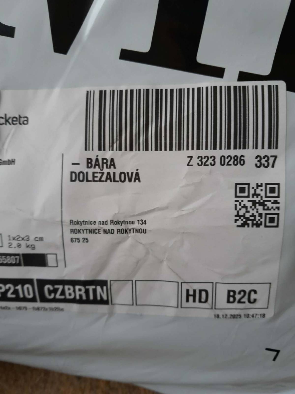 Našel se balík u sokolovny. Majitelka si ho může vyzvednout u Šulců, Rokytnice n.R.  č.p.45