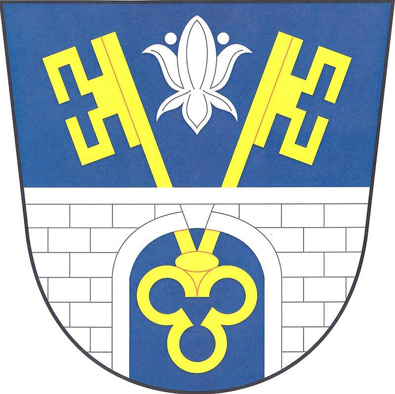 Všechny běžící a připravované projekty - kanalizace, optický kabel, dokončení cyklostezky, obnova hřiště v Emauzích, FVE na obecních budovách, rekonstrukce střechy a vznik 2 nových učeben na ZŠ, nákup automobilu pro hasiče, oprava památek, vznik sběrného místa, rekonstrukce OU, změny ÚP...