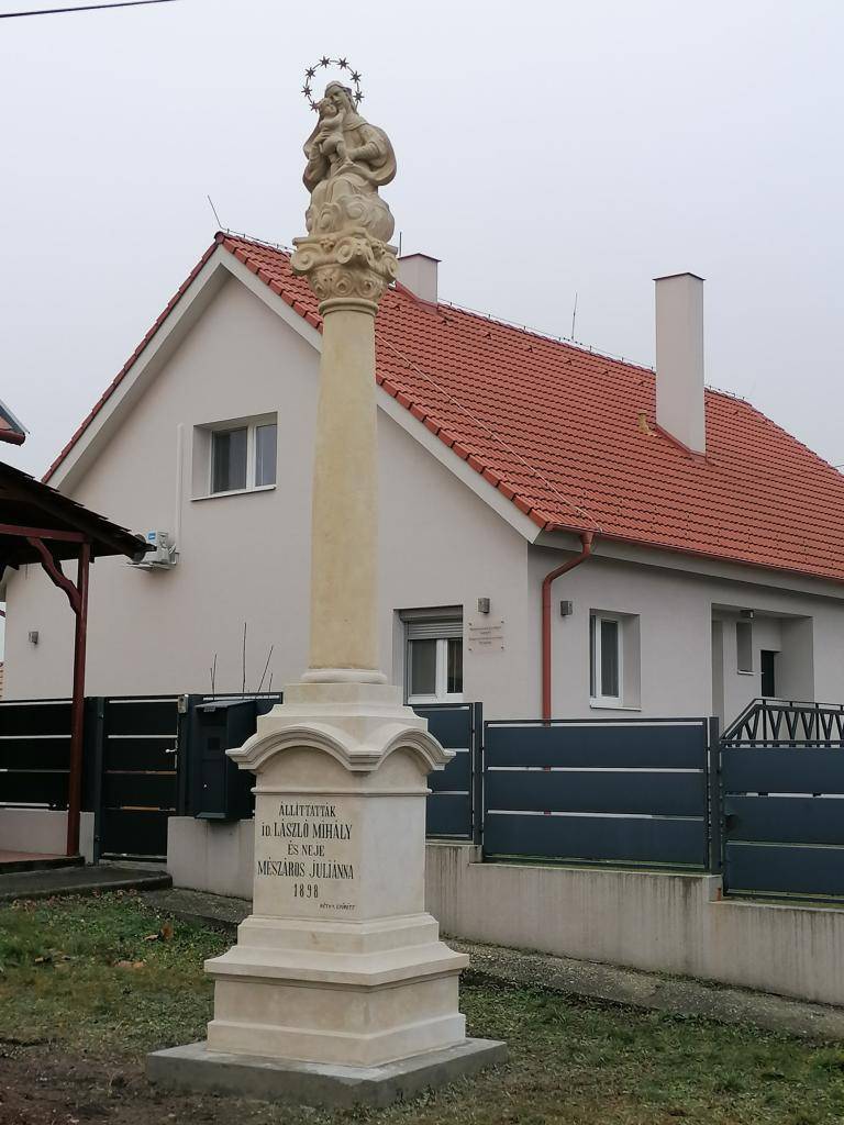 S radosťou informujeme verejnosť, že vďaka úspešnému projektu podporenému Nadáciou CEF prešla úplnou rekonštrukciou socha Panny Márie, ktorá sa nachádza na Ulici sv. Štefana.  Slávnostné požehnanie obnovenej sochy sa uskutoční 28. decembra po svätej omši.    #NadáciaCEF  #NAGYMEGYERváros