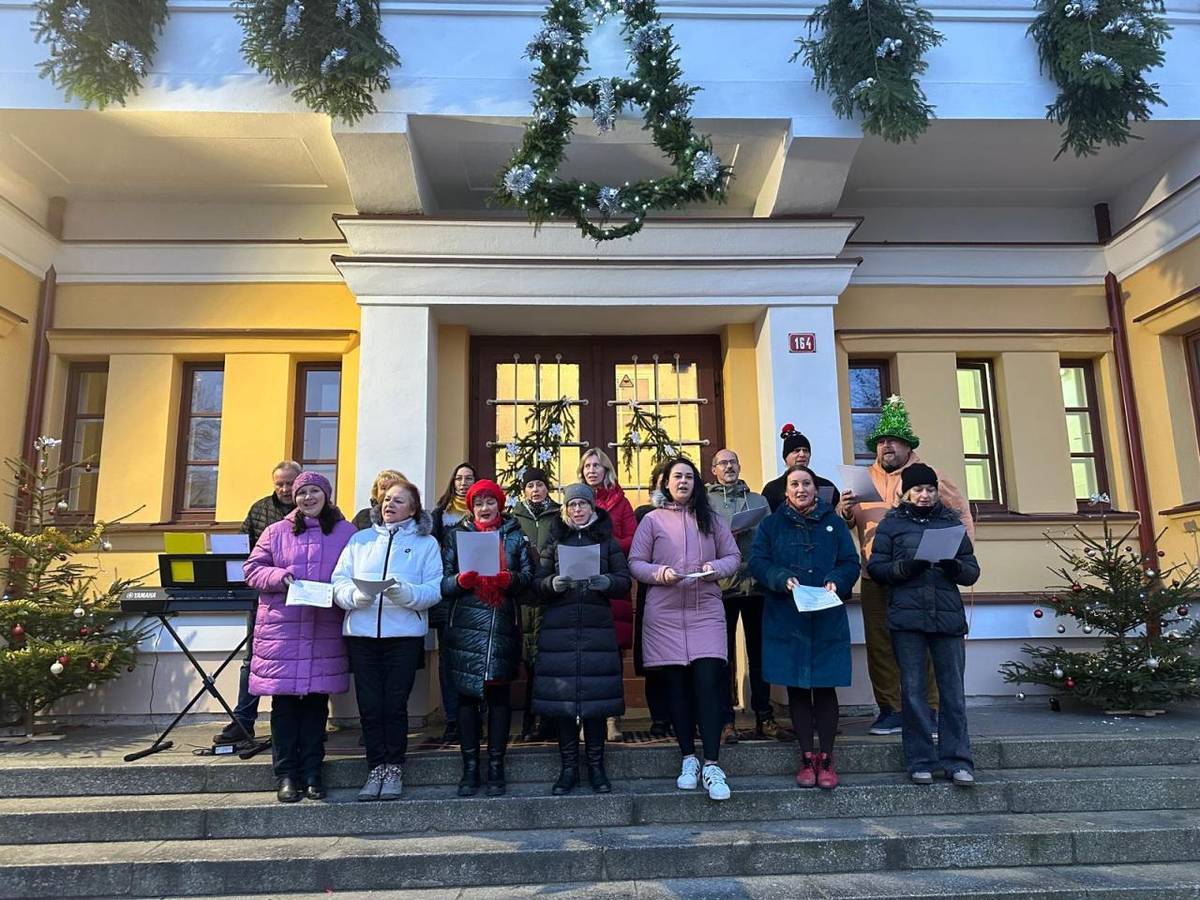 Přejeme veselé Vánoce a šťastný nový rok!