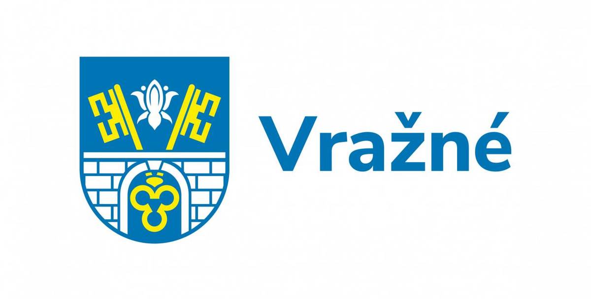 Zahradní altán a mobiliář v areálu IN-LINE dráhy.