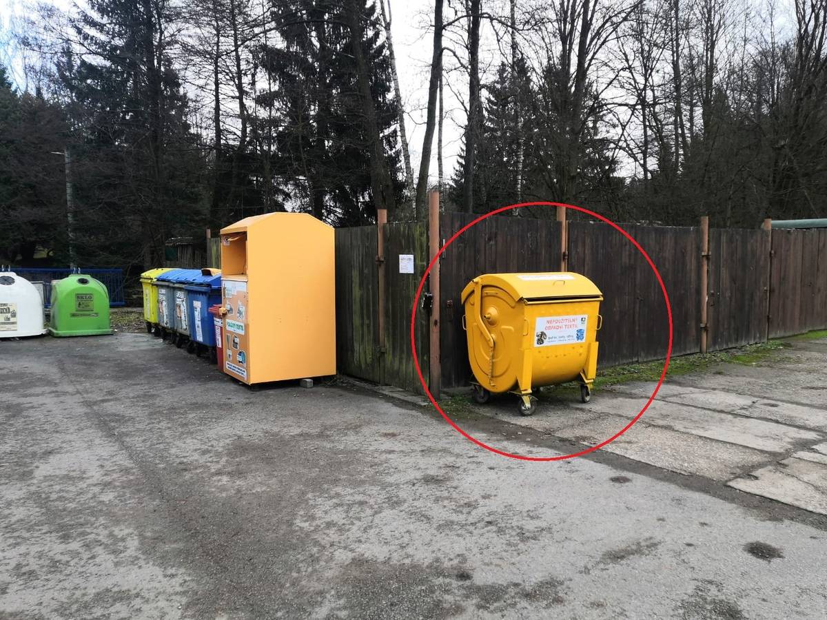 Od dnešního dne je umístěn u sběrného dvora v Kounově kontejner na starý nevyužitelný-odpadní textil.